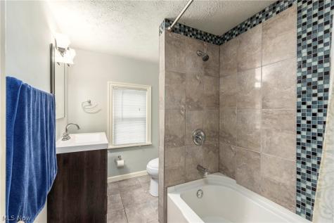 4025 Meadowbrook Boulevard University Heights OH 44118