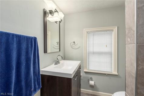 4025 Meadowbrook Boulevard University Heights OH 44118