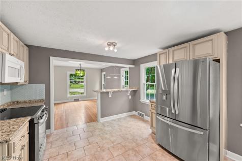 4025 Meadowbrook Boulevard University Heights OH 44118