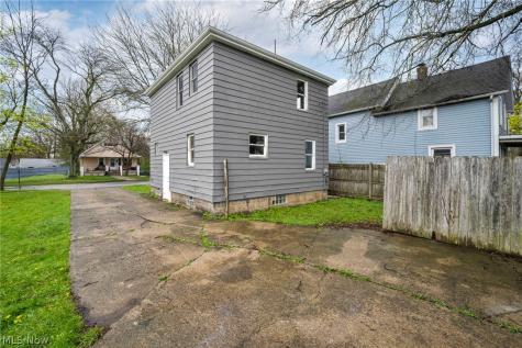 330 18th Street Elyria OH 44035