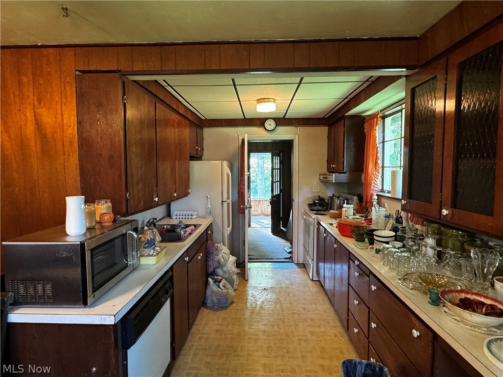 8690 Us Route 62 Killbuck OH 44637