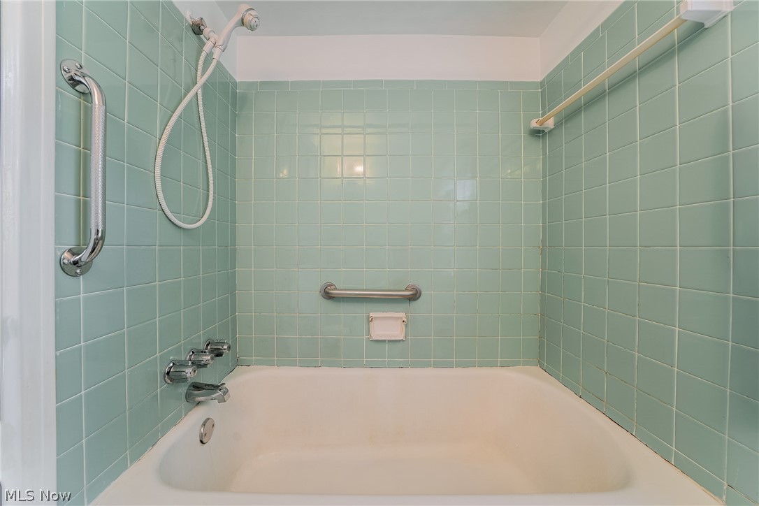 14410 Alger Road Cleveland OH 44111