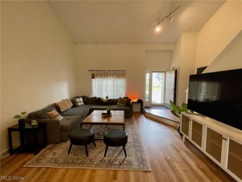 38445 Westminster Lane Willoughby OH 44094