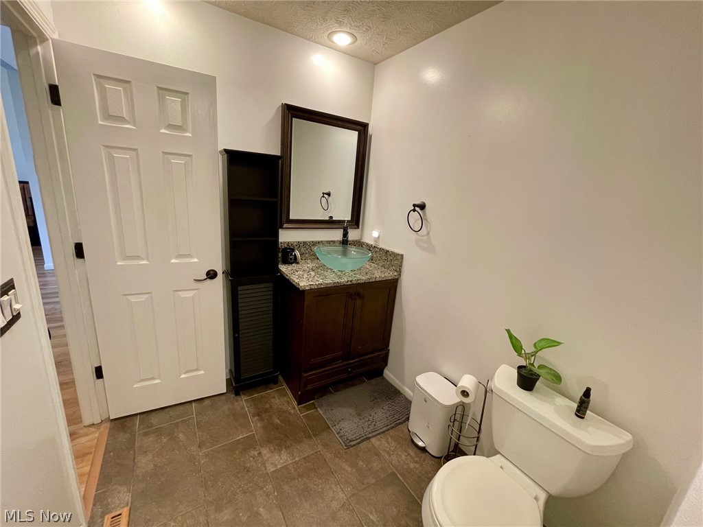 38445 Westminster Lane Willoughby OH 44094