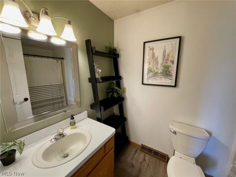 38445 Westminster Lane Willoughby OH 44094