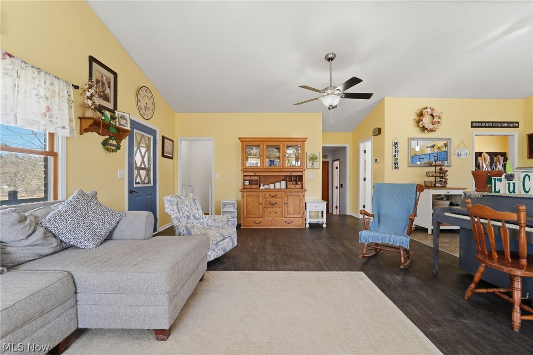 2932 Sexton Road Geneva OH 44041