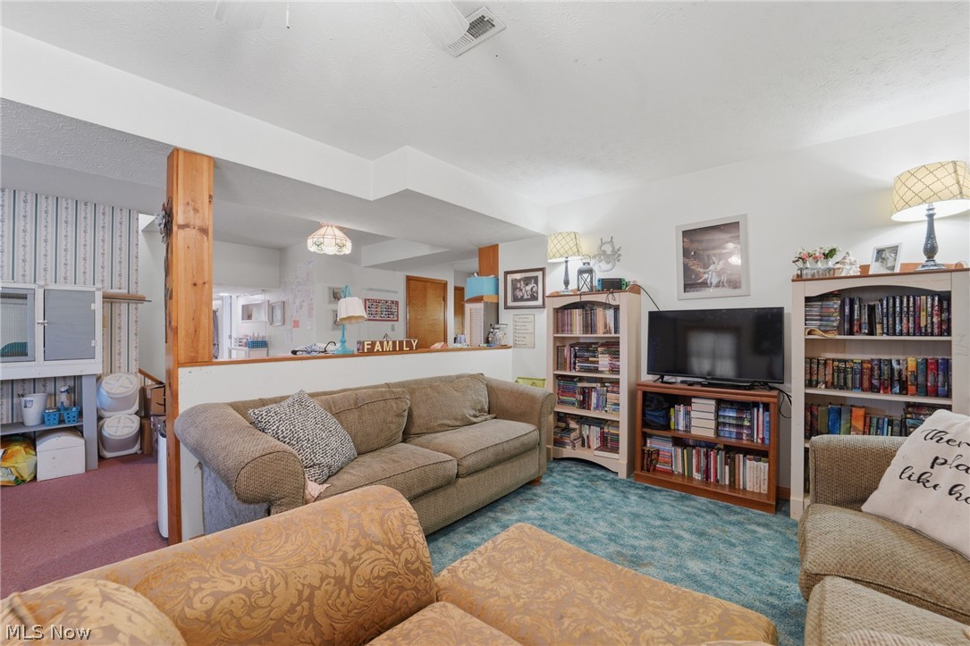 2932 Sexton Road Geneva OH 44041