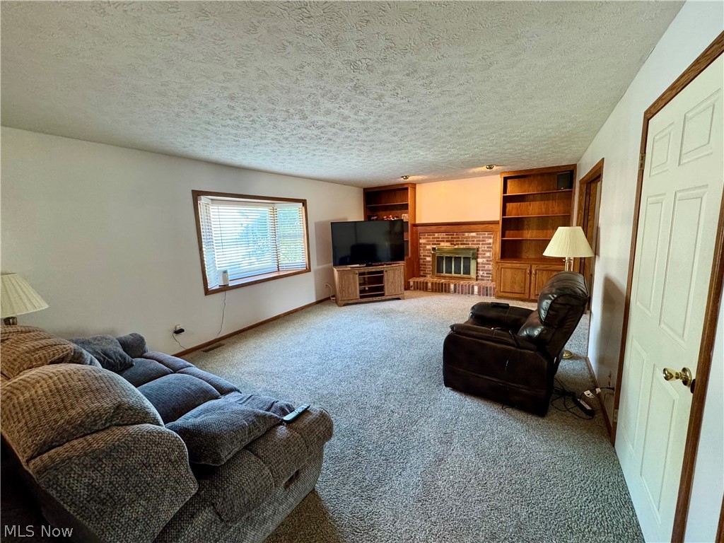 6385 Harbor Drive NW Canton OH 44718