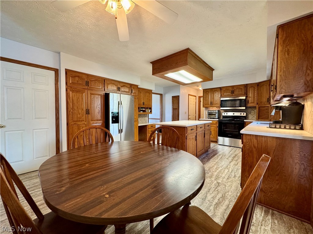 6385 Harbor Drive NW Canton OH 44718