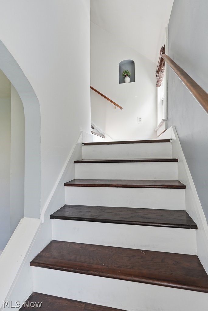 7605 Macedonia Road Oakwood Village OH 44146