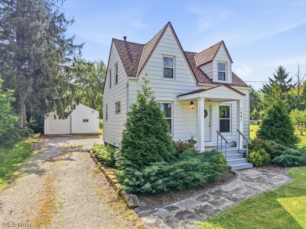 7605 Macedonia Road Oakwood Village OH 44146