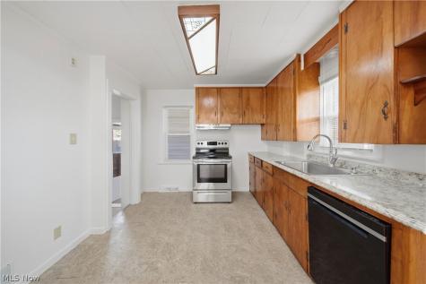 1920 Gibbs Avenue NE Canton OH 44714