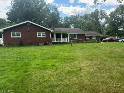 59 Lakeshore Drive Youngstown OH 44511