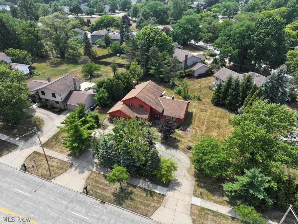2910 Richmond Road Beachwood OH 44122