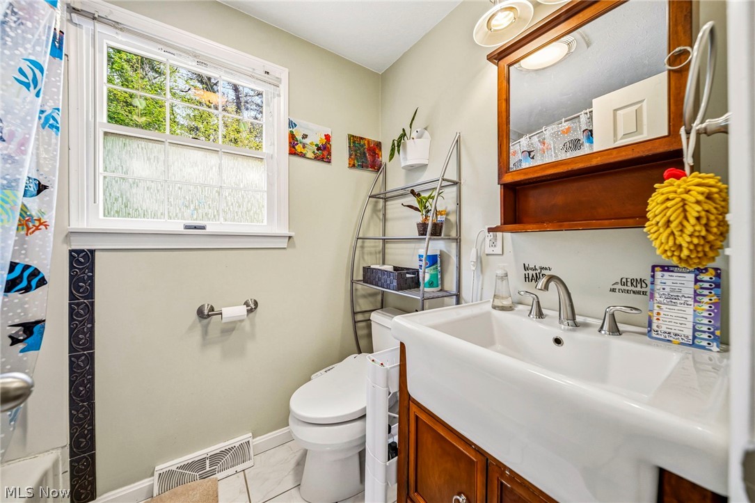 6453 Old Woods Road Ashtabula OH 44004