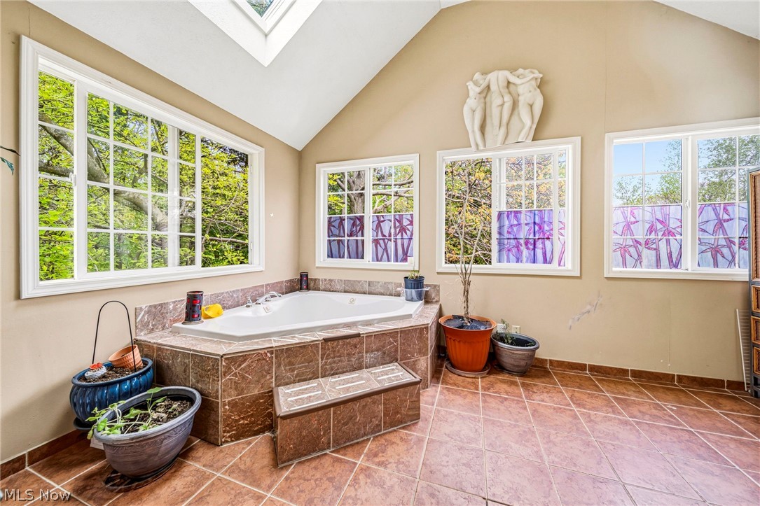6453 Old Woods Road Ashtabula OH 44004