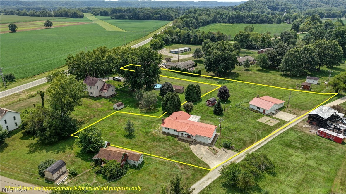 4216 Schumacher Hollow Road SE New Philadelphia OH 44663