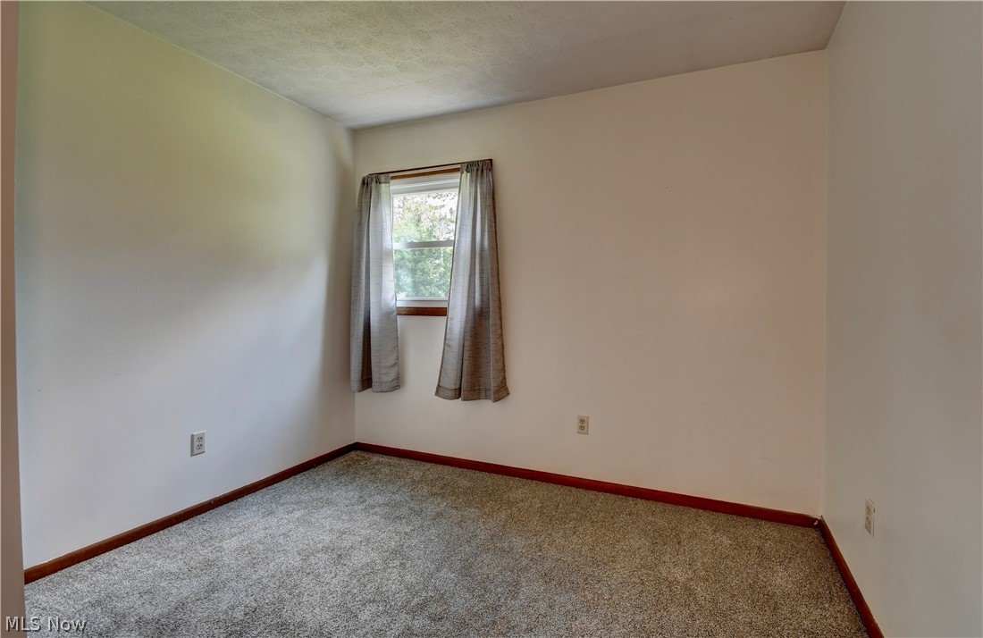 4216 Schumacher Hollow Road SE New Philadelphia OH 44663