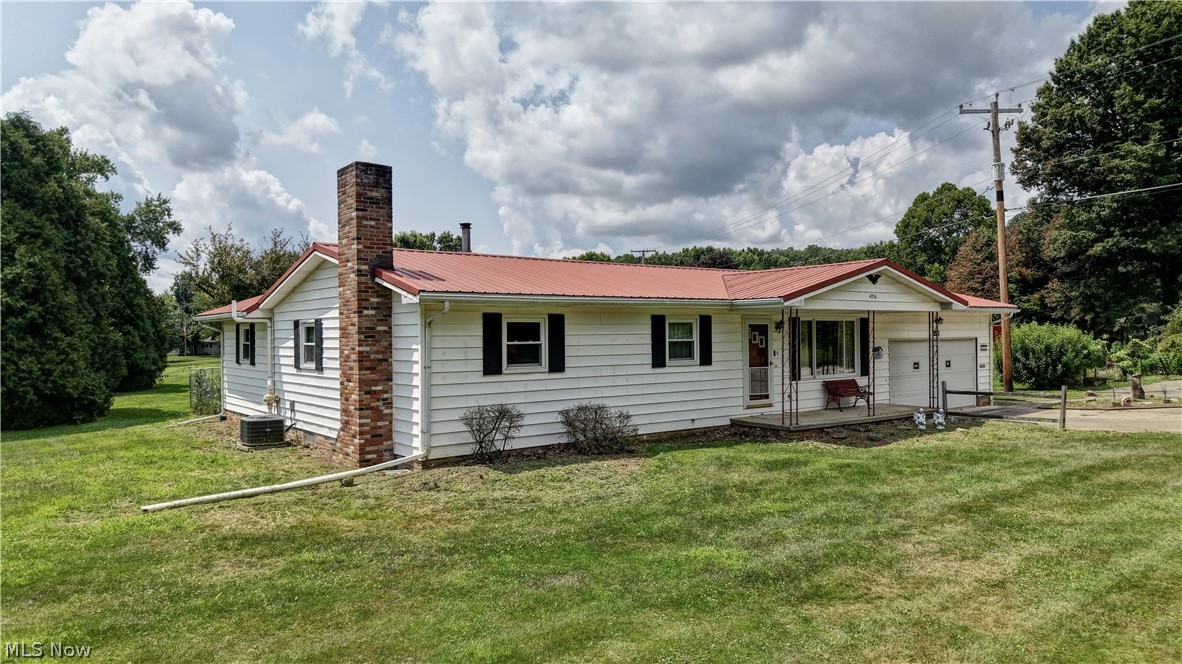 4216 Schumacher Hollow Road SE New Philadelphia OH 44663