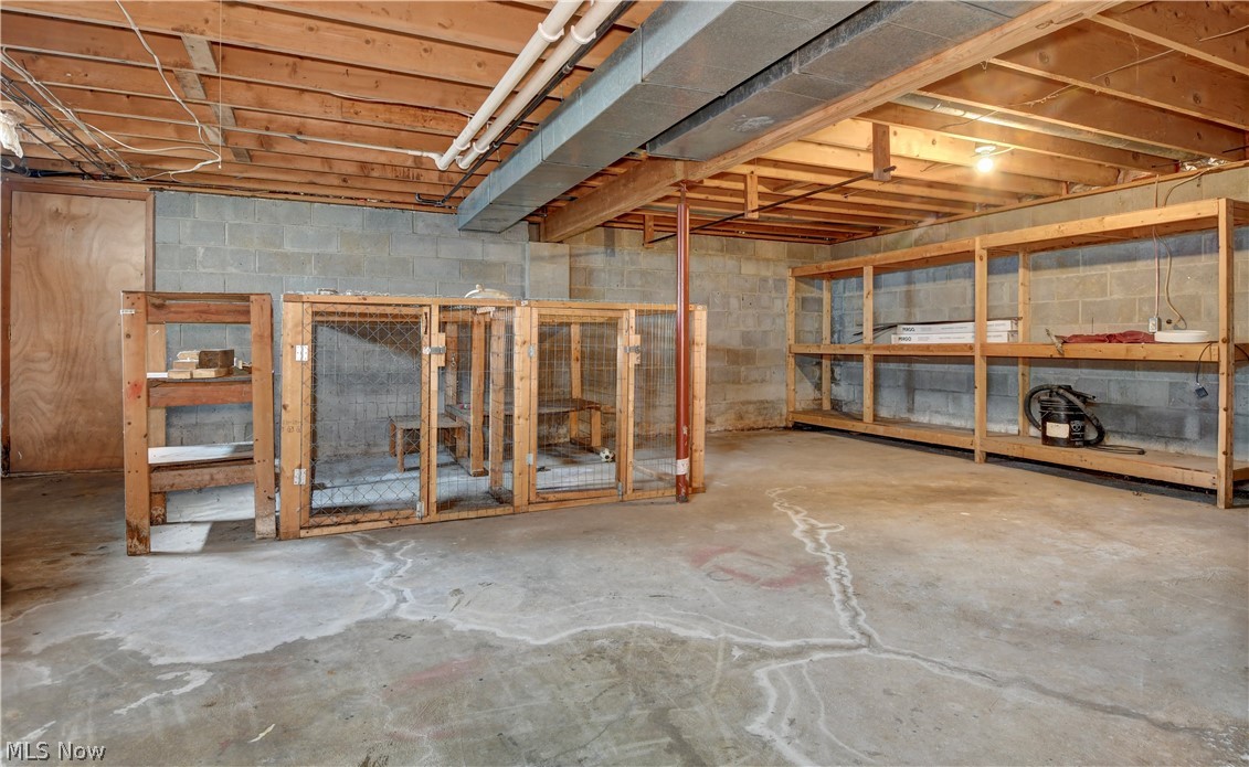 4216 Schumacher Hollow Road SE New Philadelphia OH 44663