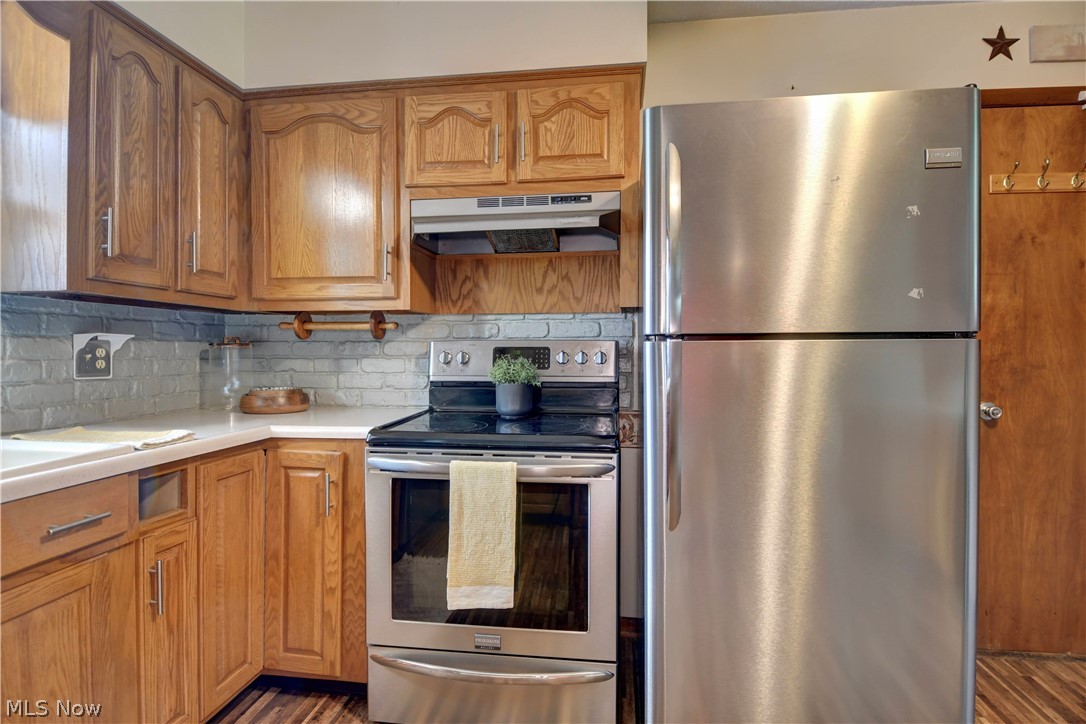 4216 Schumacher Hollow Road SE New Philadelphia OH 44663