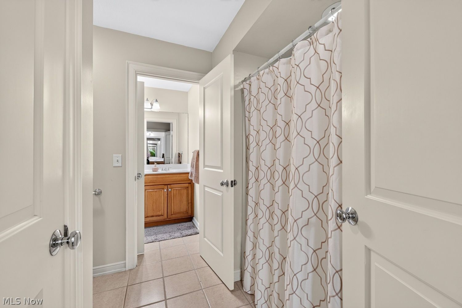 32042 Handford Boulevard Avon Lake OH 44012