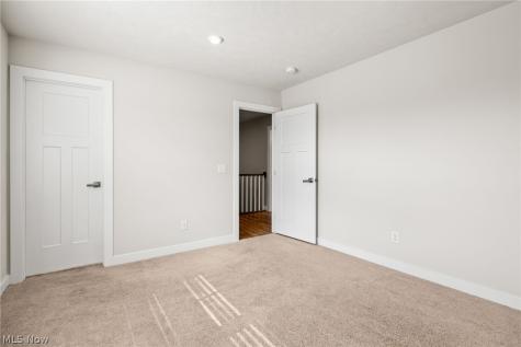 3945 Old Hickory Avenue NW Canton OH 44718