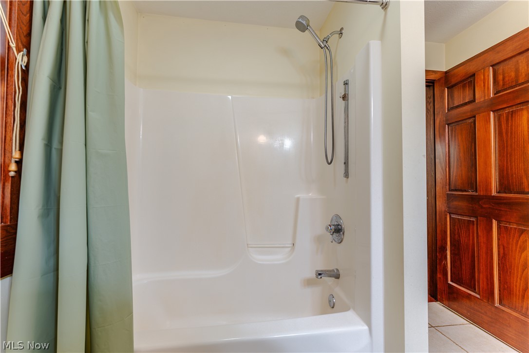 4754 Yackey Drive NW Strasburg OH 44680