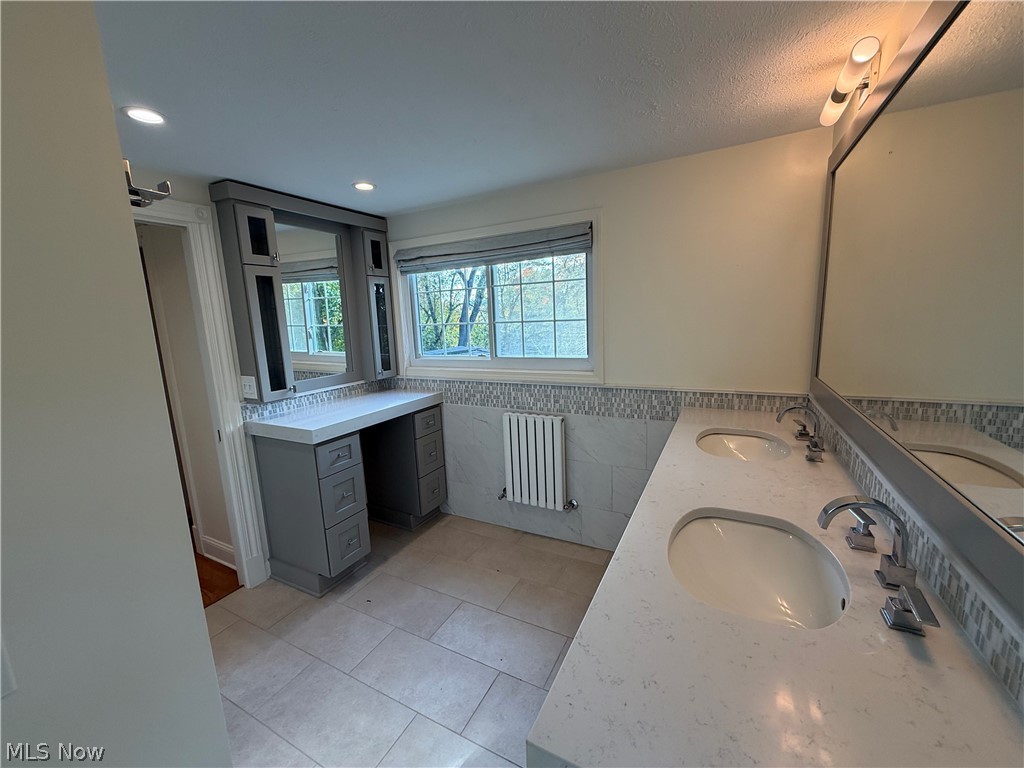 50 E Summit Street Chagrin Falls OH 44022