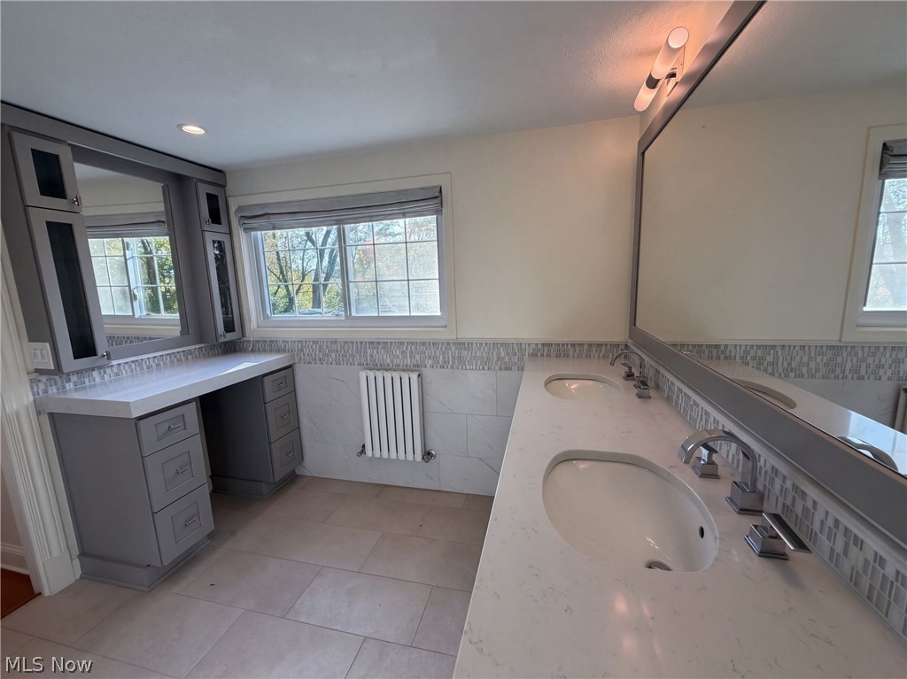 50 E Summit Street Chagrin Falls OH 44022