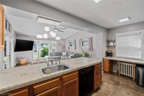 2031 Temblethurst Road South Euclid OH 44121