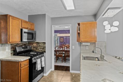 2031 Temblethurst Road South Euclid OH 44121