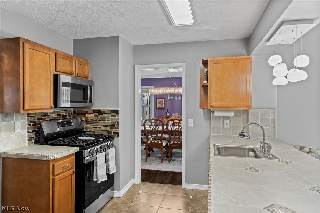 2031 Temblethurst Road South Euclid OH 44121