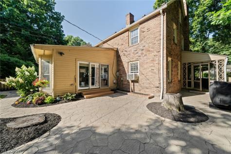 2031 Temblethurst Road South Euclid OH 44121