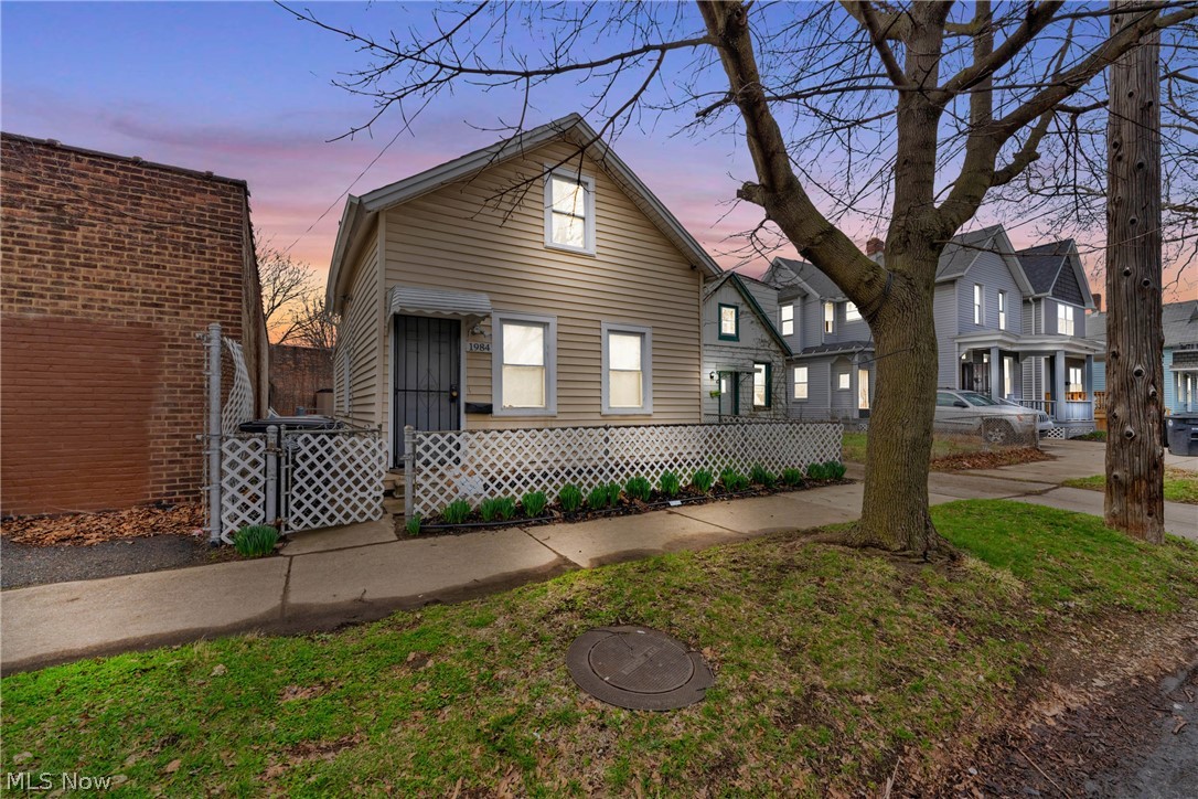1984 W 52 Street Cleveland OH 44102