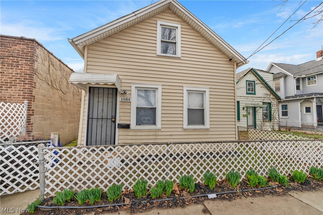 1984 W 52 Street Cleveland OH 44102