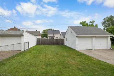 7920 Parmenter Drive Parma OH 44129