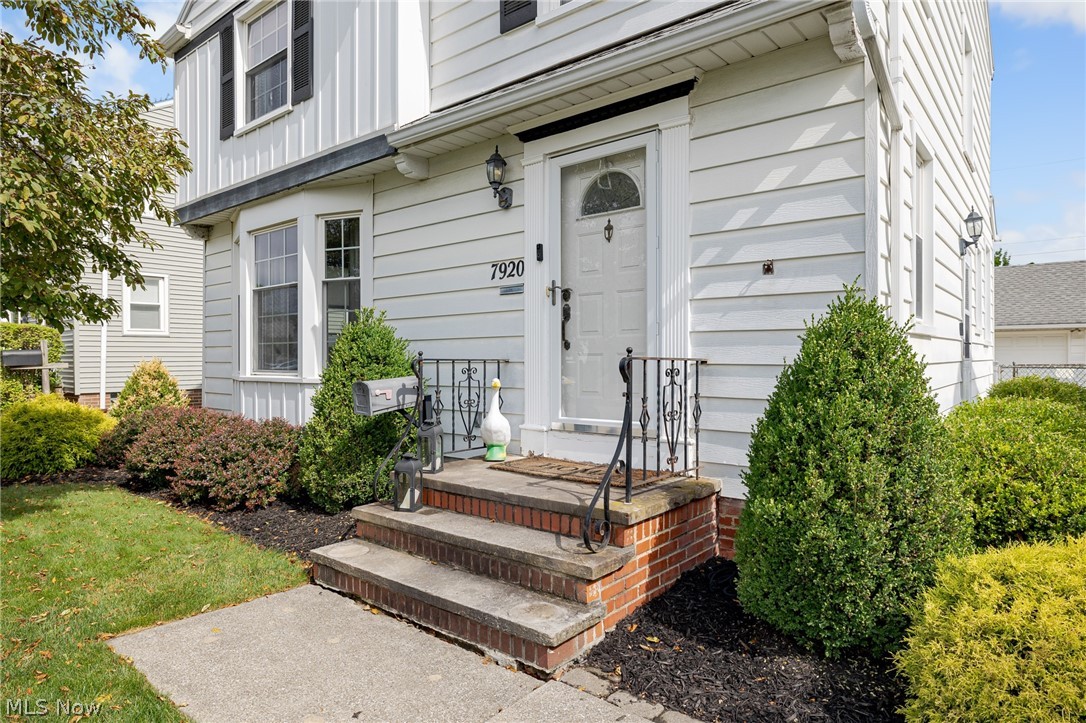 7920 Parmenter Drive Parma OH 44129