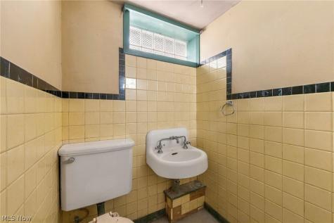 21580 Westwood Fairview Park OH 44126