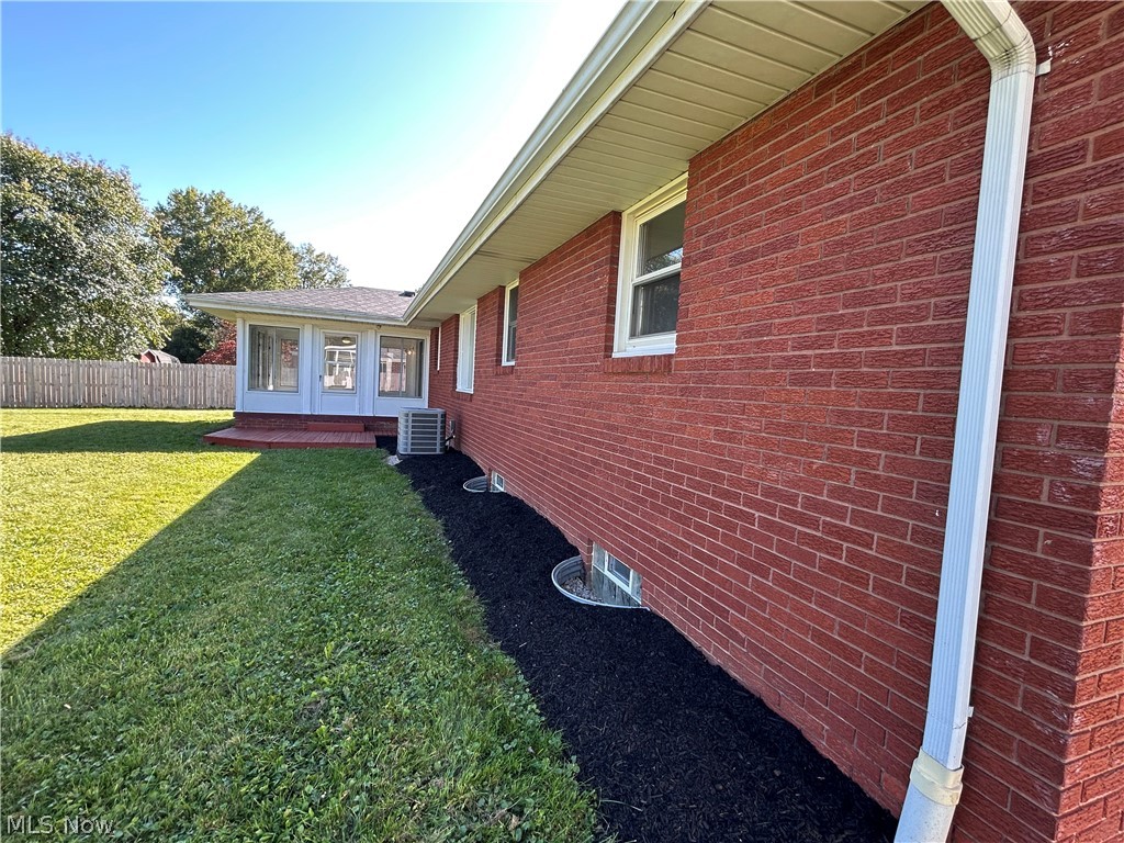 2595 Frostwood Drive Austintown OH 44515