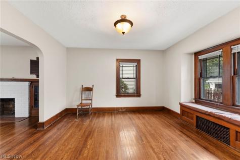 113 Longford Avenue Elyria OH 44035