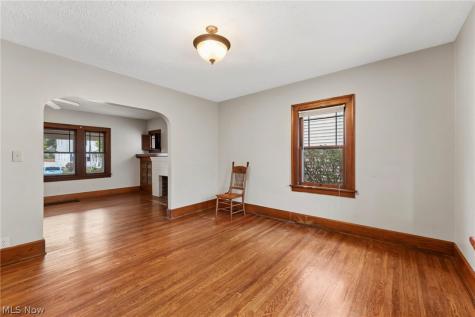 113 Longford Avenue Elyria OH 44035