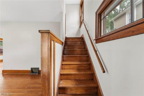 113 Longford Avenue Elyria OH 44035