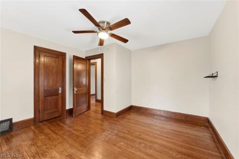 113 Longford Avenue Elyria OH 44035