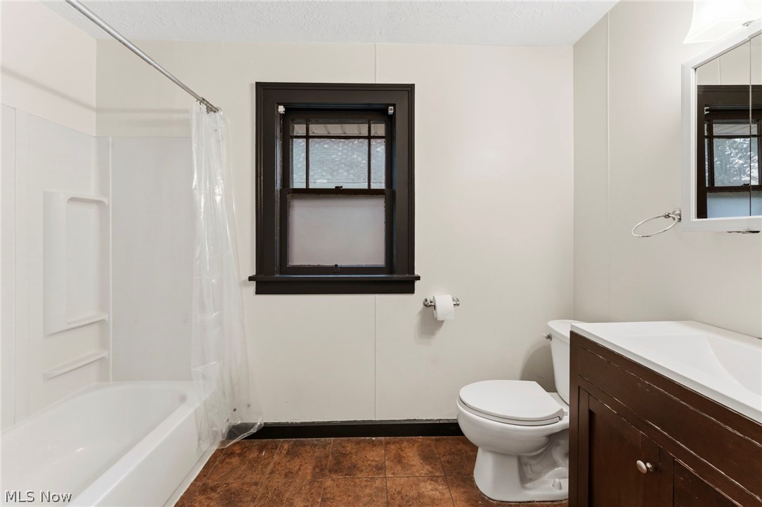 113 Longford Avenue Elyria OH 44035