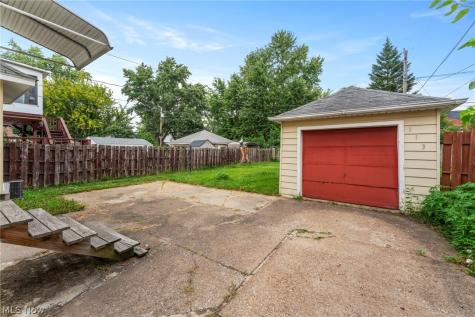113 Longford Avenue Elyria OH 44035