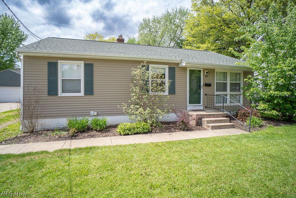 284 Mcdowell Avenue Akron OH 44313