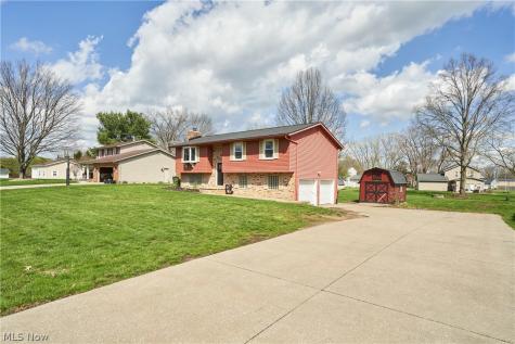12036 Shoshone Avenue NW Uniontown OH 44685