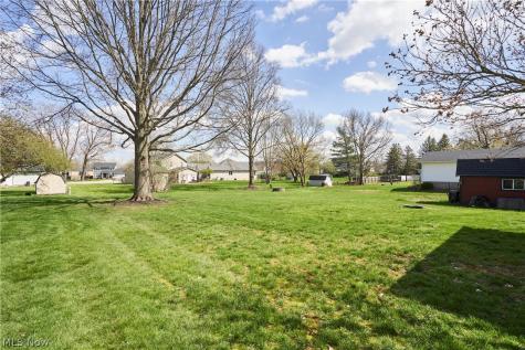 12036 Shoshone Avenue NW Uniontown OH 44685