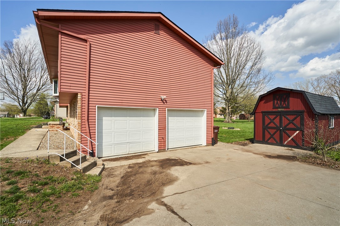 12036 Shoshone Avenue NW Uniontown OH 44685